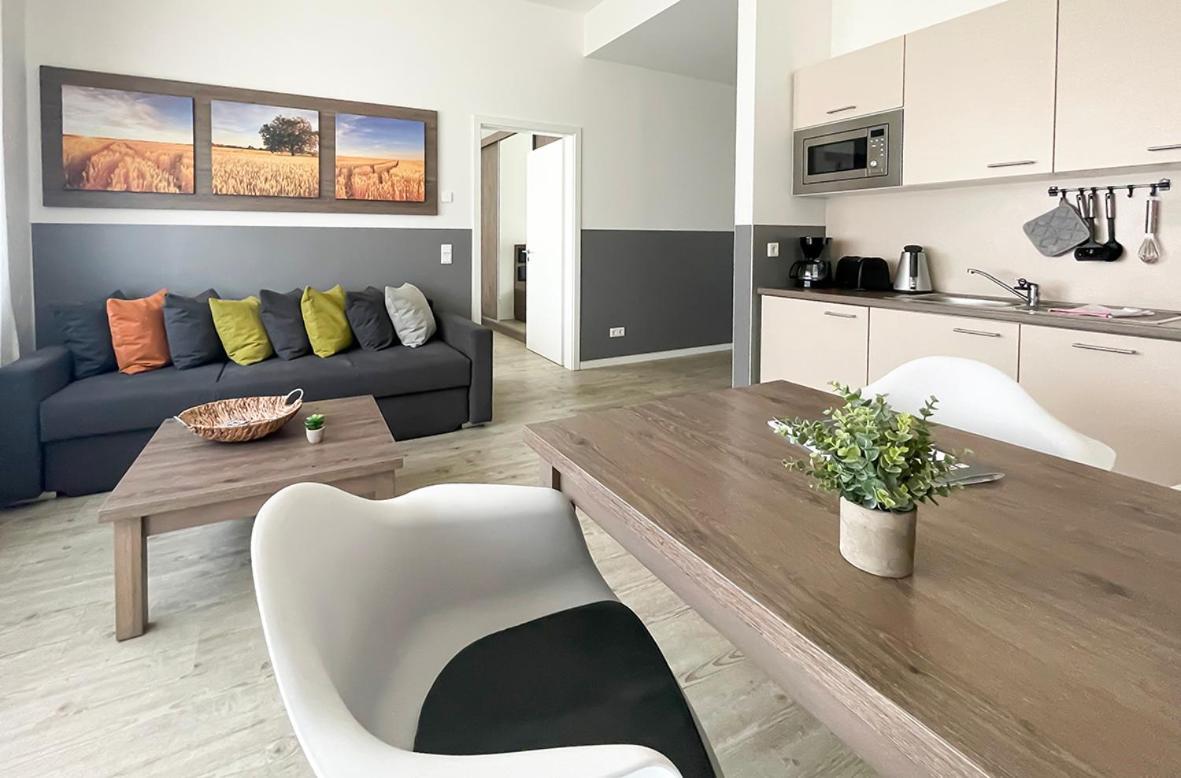 Prima Inn Ferienwohnungen Seetor Residenz Neuruppin Exteriör bild